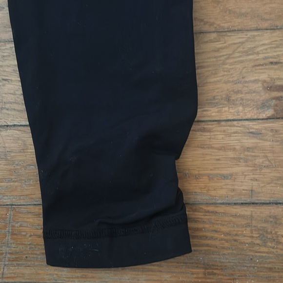 Lululemon black leggings size 4 - Picture 5 of 6